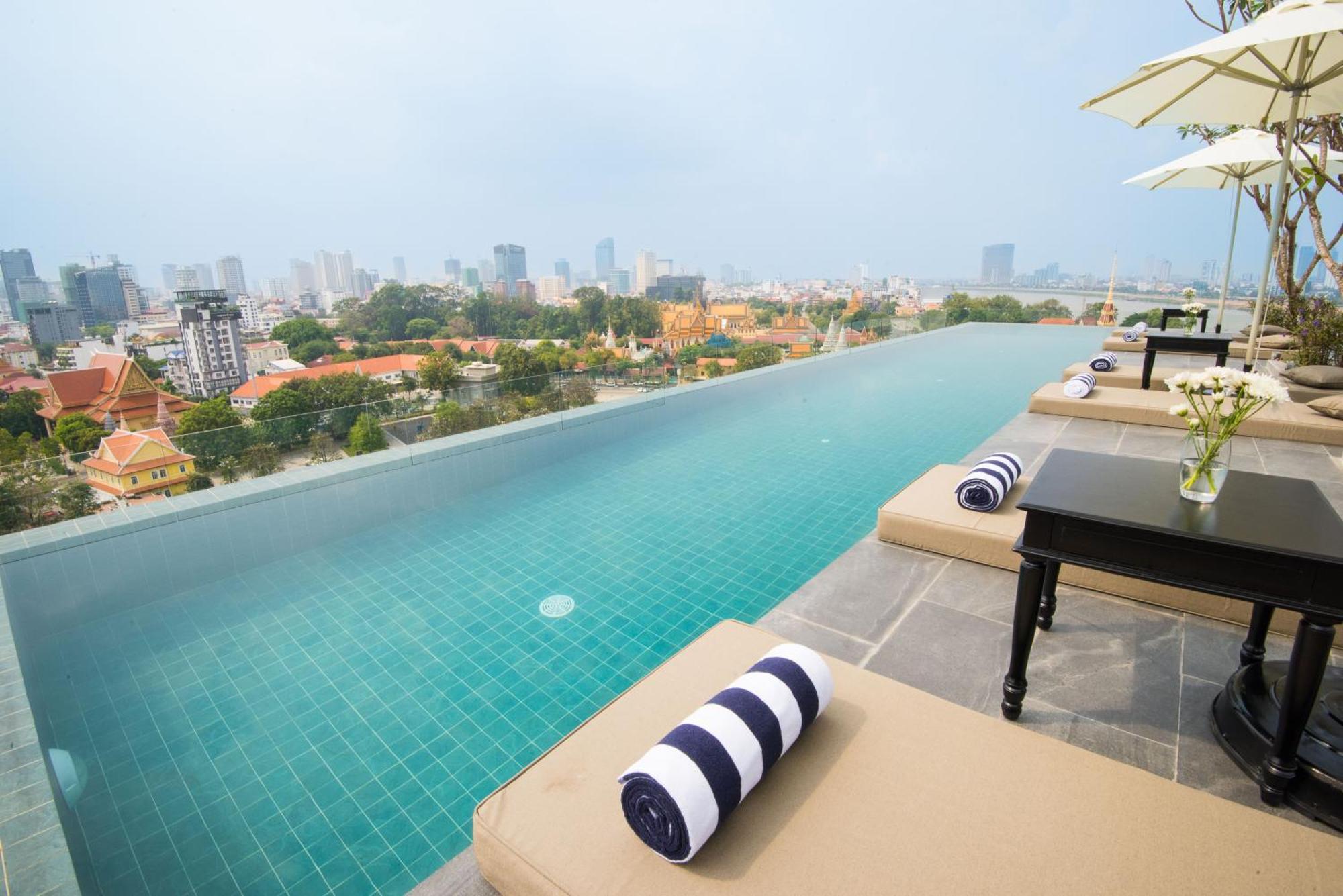 Hotel Glow Park Grand Royal Palace