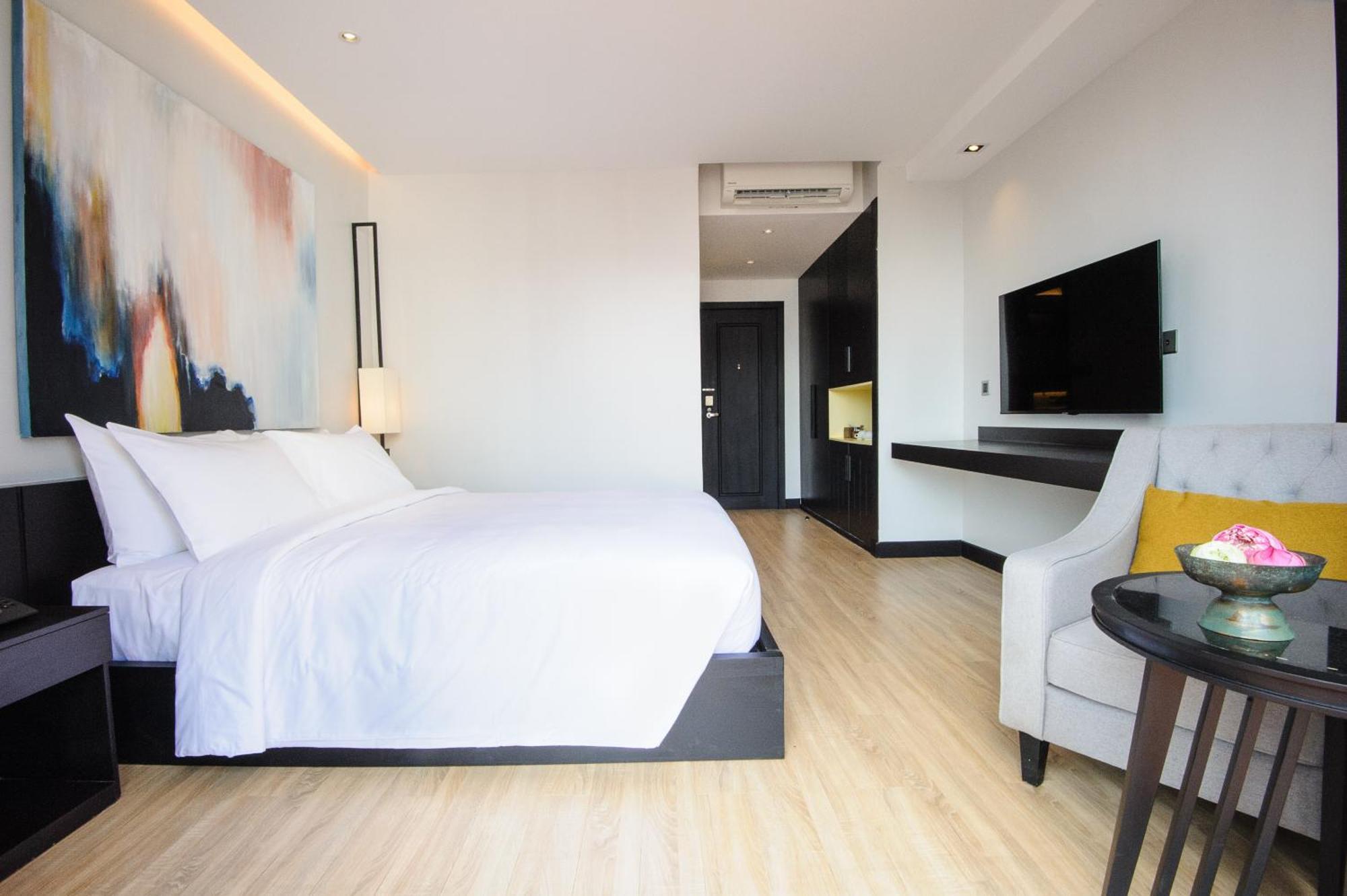 Glow Park Grand Royal Palace Hotel Phnom-Penh
