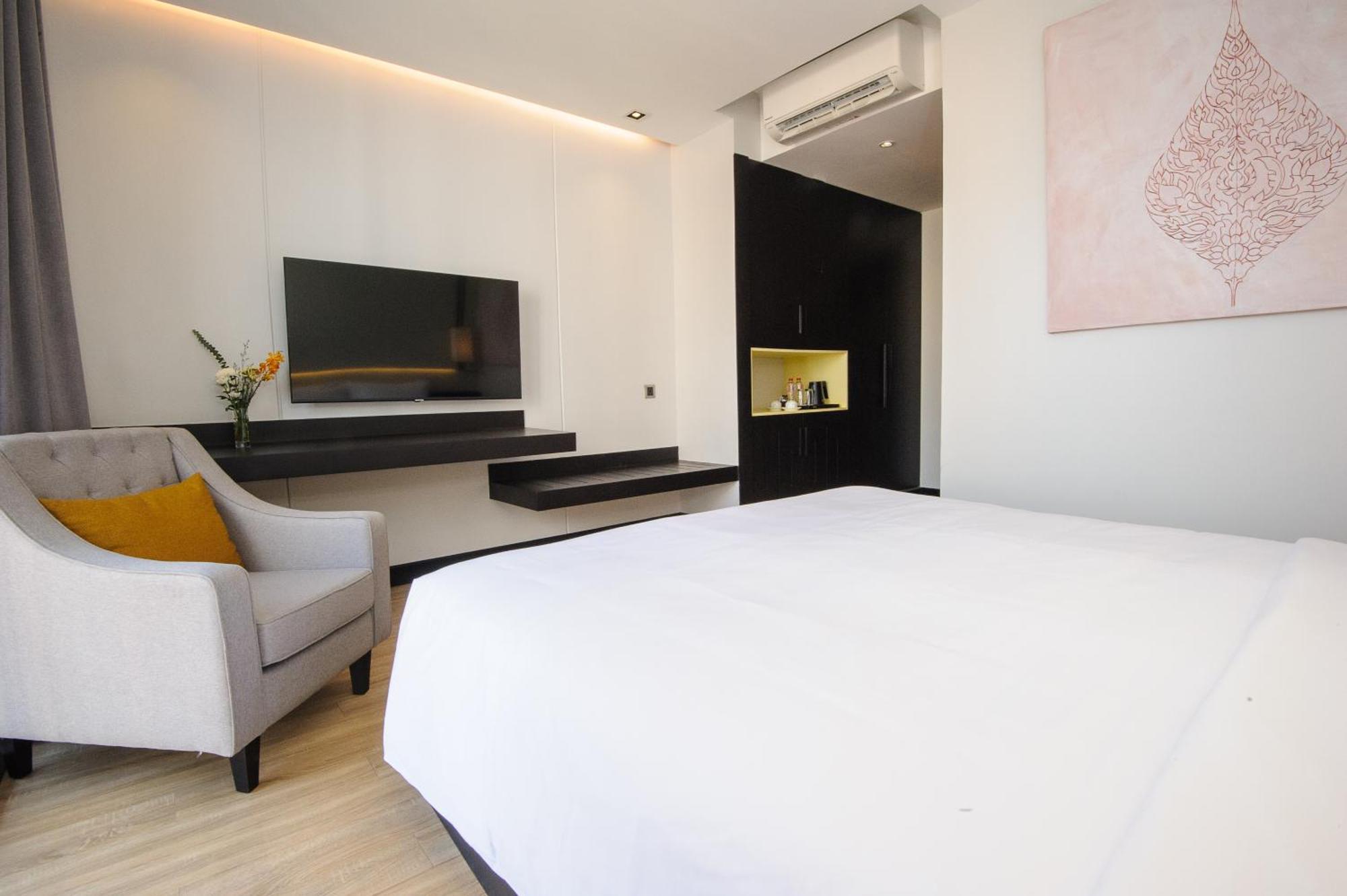 Hotel Glow Park Grand Royal Palace