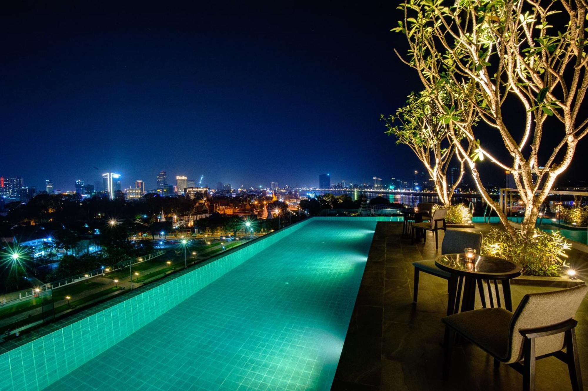 Hotel Glow Park Grand Royal Palace