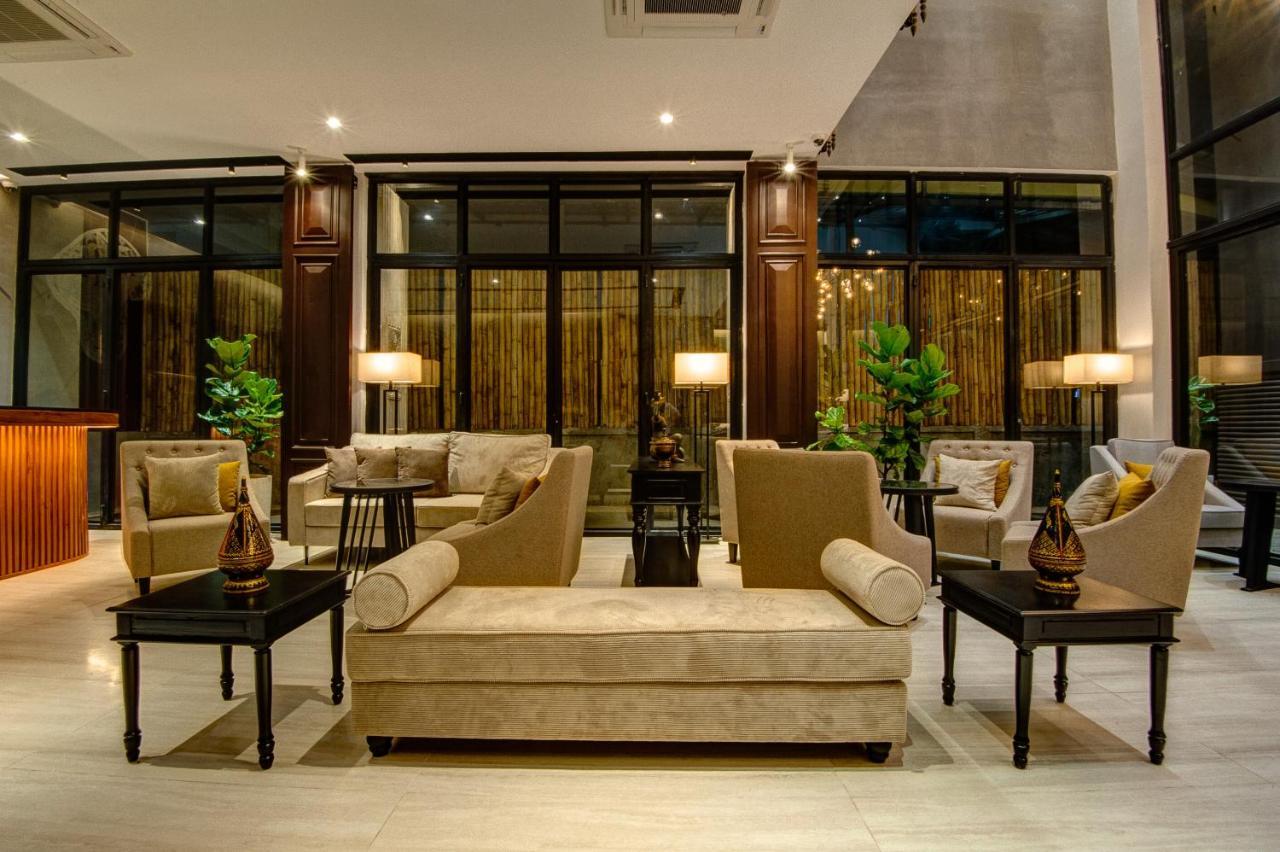 Glow Park Grand Royal Palace 4*
